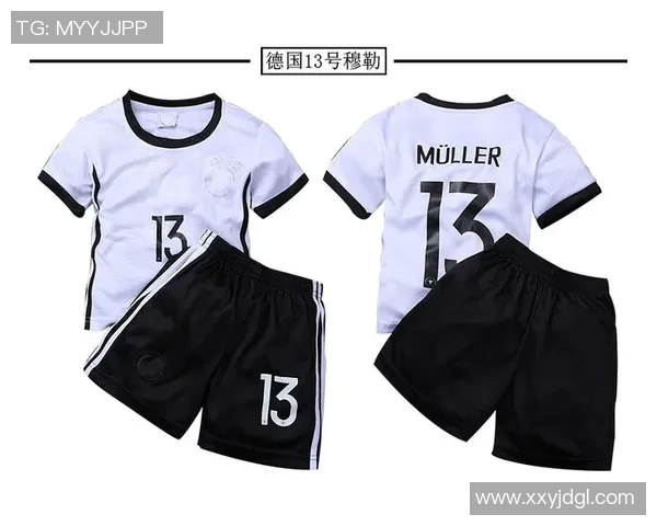 时尚足球明星男童T恤让孩子尽显运动风采与活力魅力