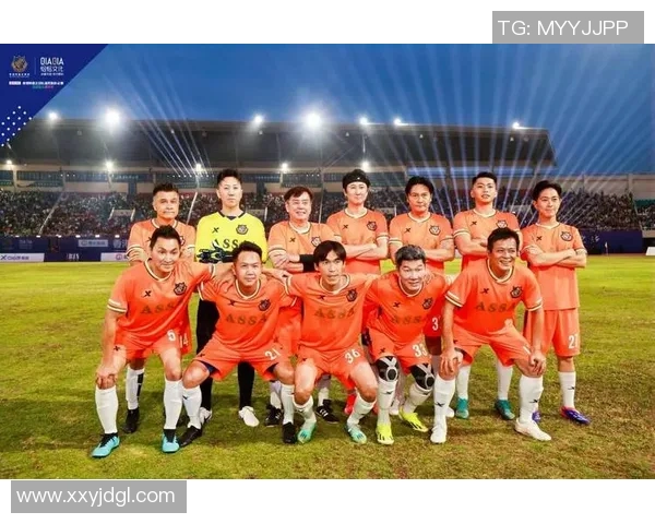 香港足球明星球员的传奇故事与他们对足球事业的热爱与贡献